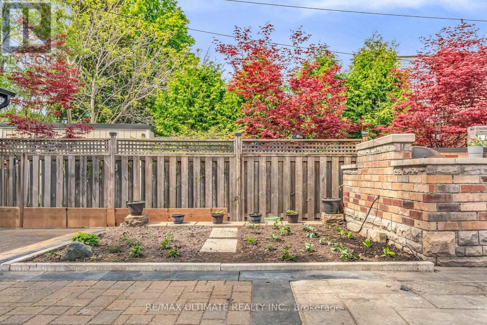 420 Harvie Avenue, Toronto, Ontario  M6E 4L8 - Photo 29 - W12767804