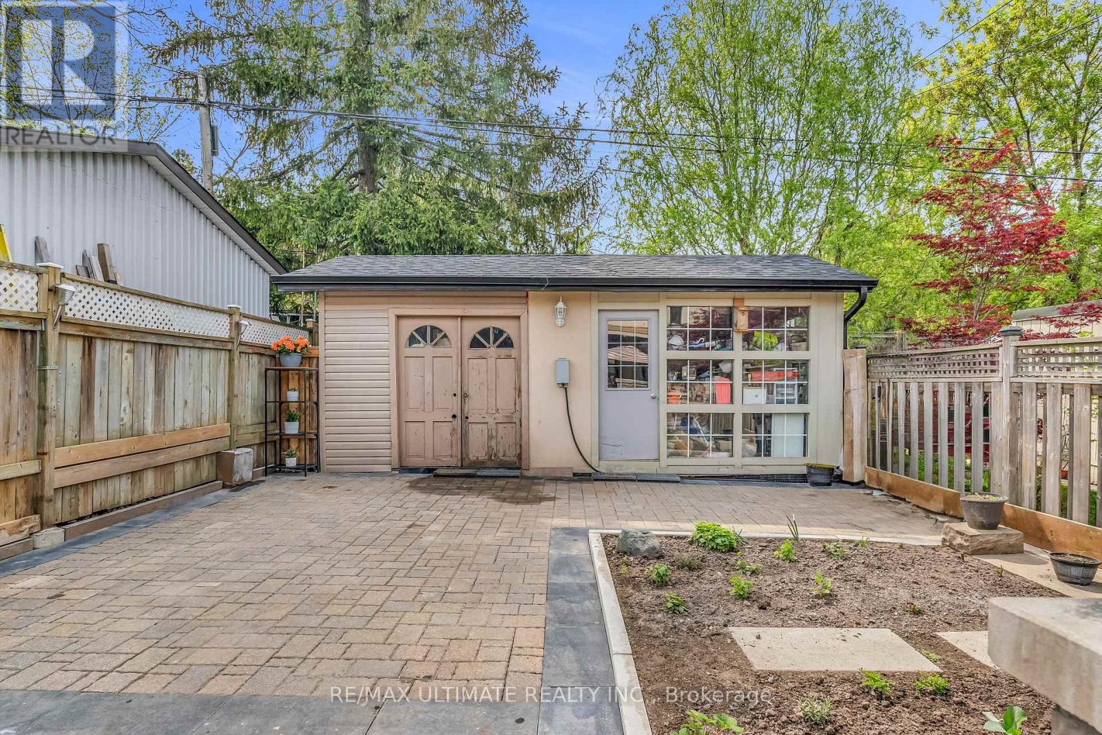 420 Harvie Avenue, Toronto, Ontario  M6E 4L8 - Photo 30 - W12767804