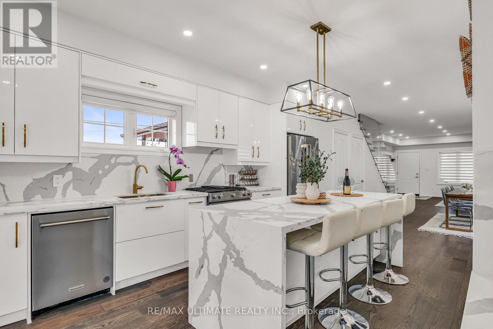 420 Harvie Avenue, Toronto, Ontario  M6E 4L8 - Photo 8 - W12767804