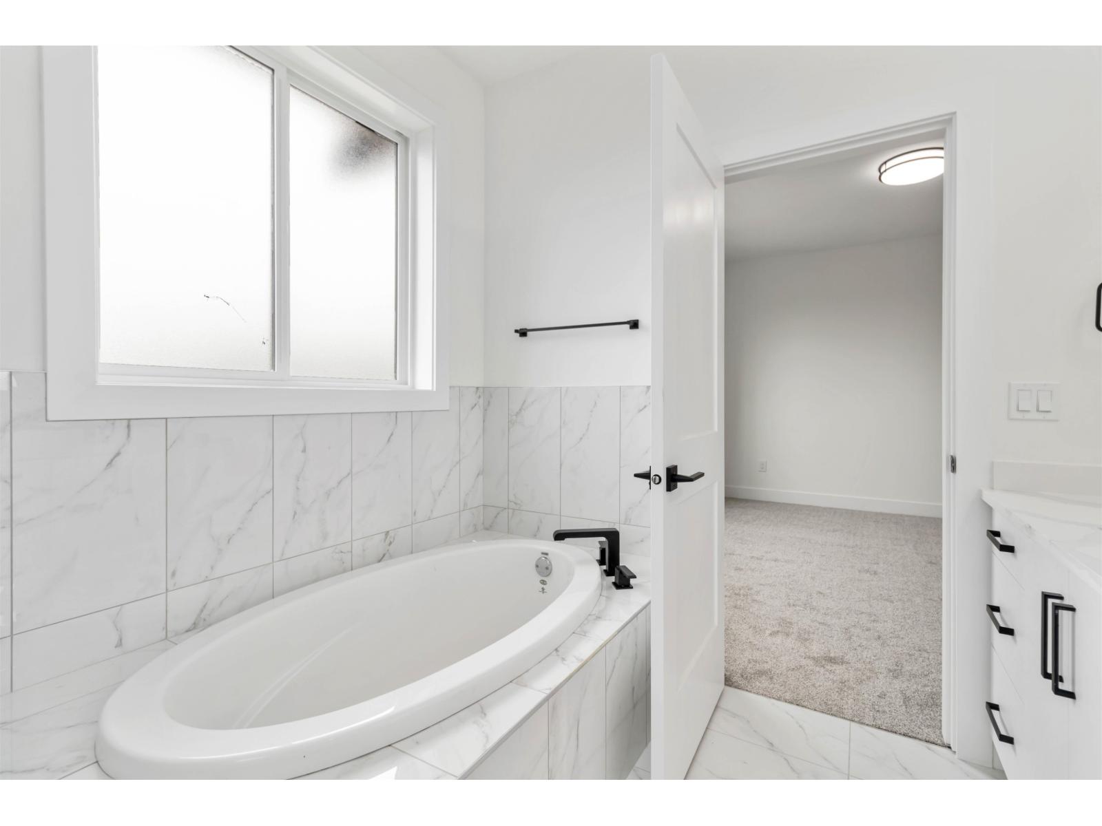 32666 3rd Avenue, Mission, British Columbia  V2V 1T9 - Photo 18 - R3087592