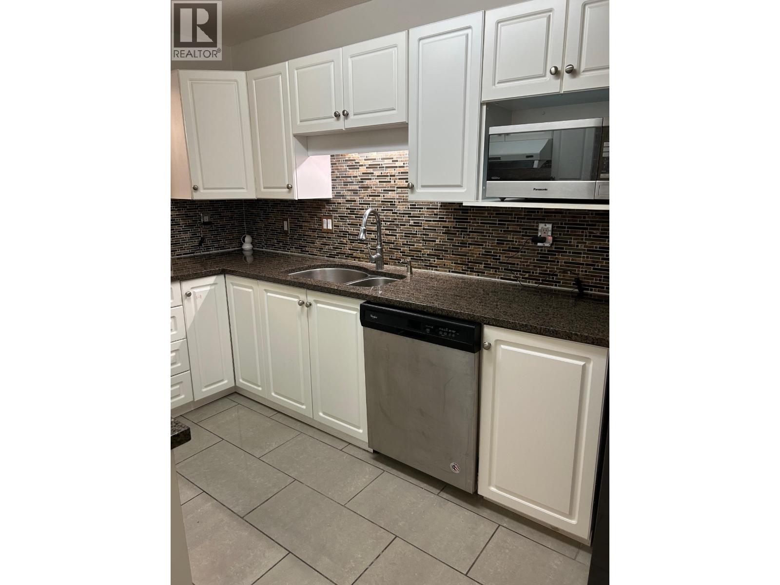 203 1958 E 47th Avenue, Vancouver, British Columbia  V5P 3X5 - Photo 9 - R3084975