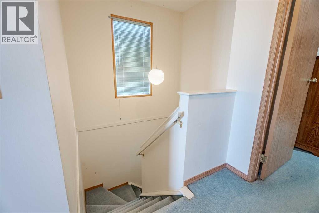 82 Martinridge Crescent Ne, Calgary, Alberta  T3J 3M4 - Photo 13 - A2274009