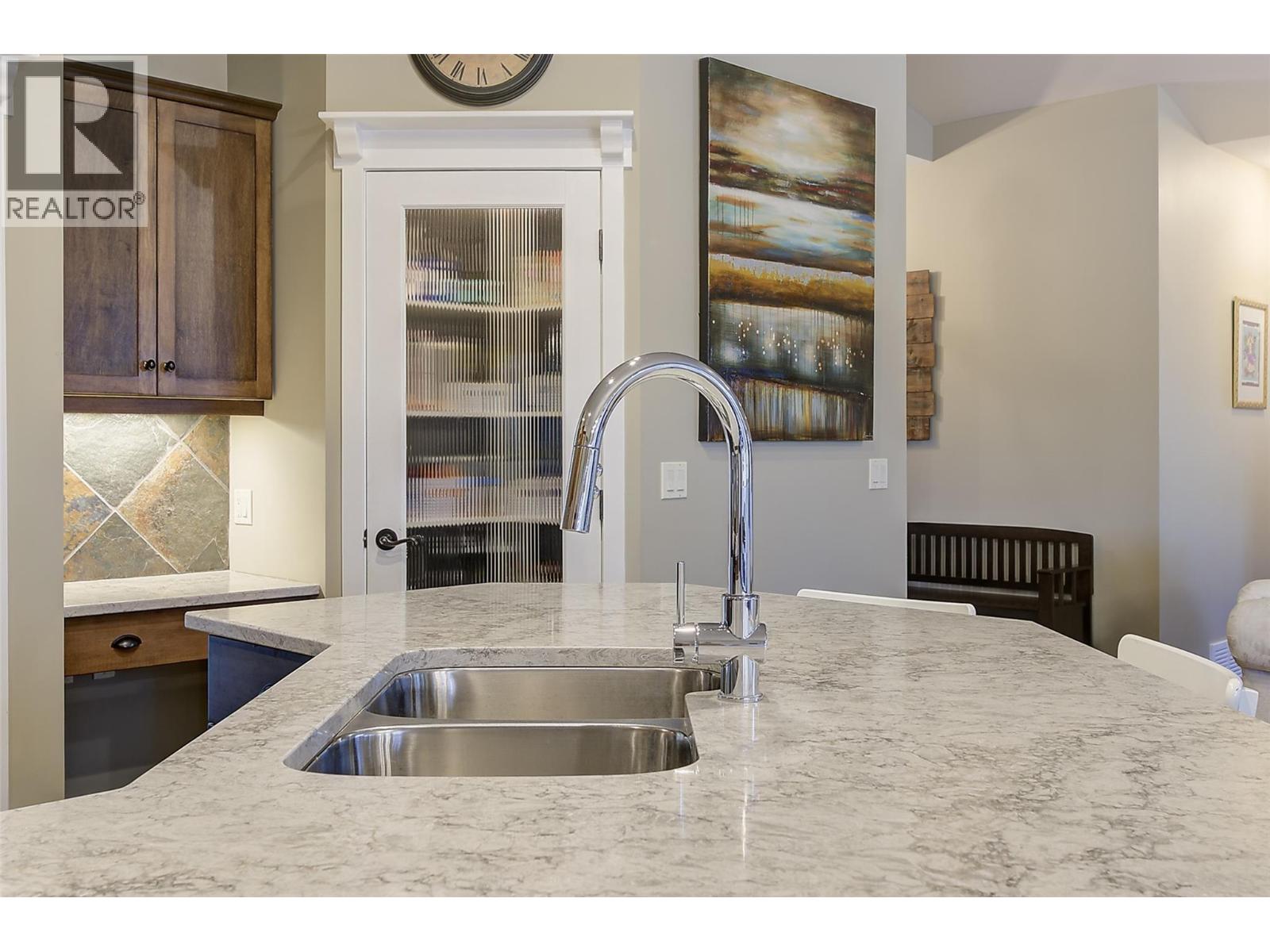 12633 Driftwood Court, Lake Country, British Columbia  V4V 2M9 - Photo 10 - 10374934