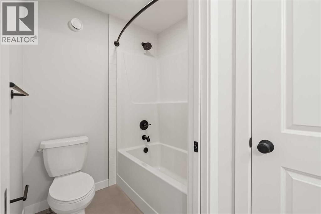 219 Silver Spruce Grove Sw, Calgary, Alberta  T2X 5M2 - Photo 41 - A2283857