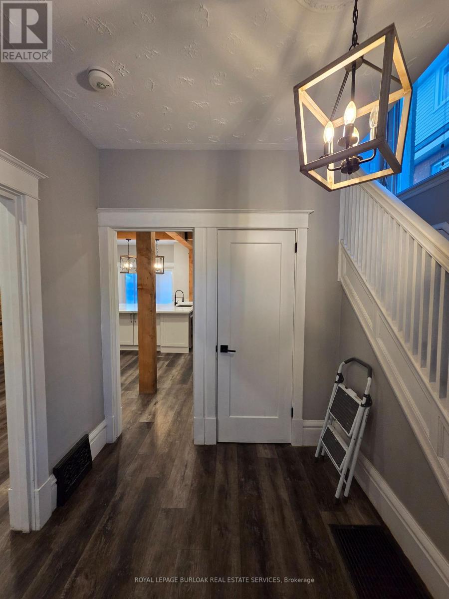 1 - 16 Cedar Avenue, Hamilton, Ontario  L8M 3A5 - Photo 4 - X12767818