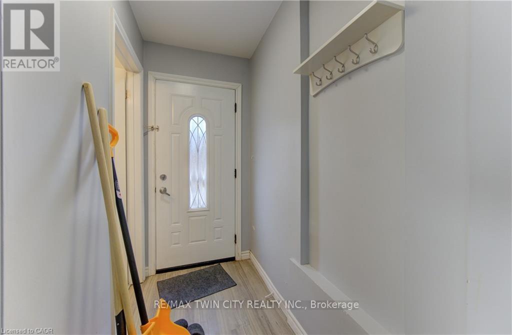 61 Waterloo Street, Kitchener, Ontario  N2H 3V1 - Photo 23 - X12767854