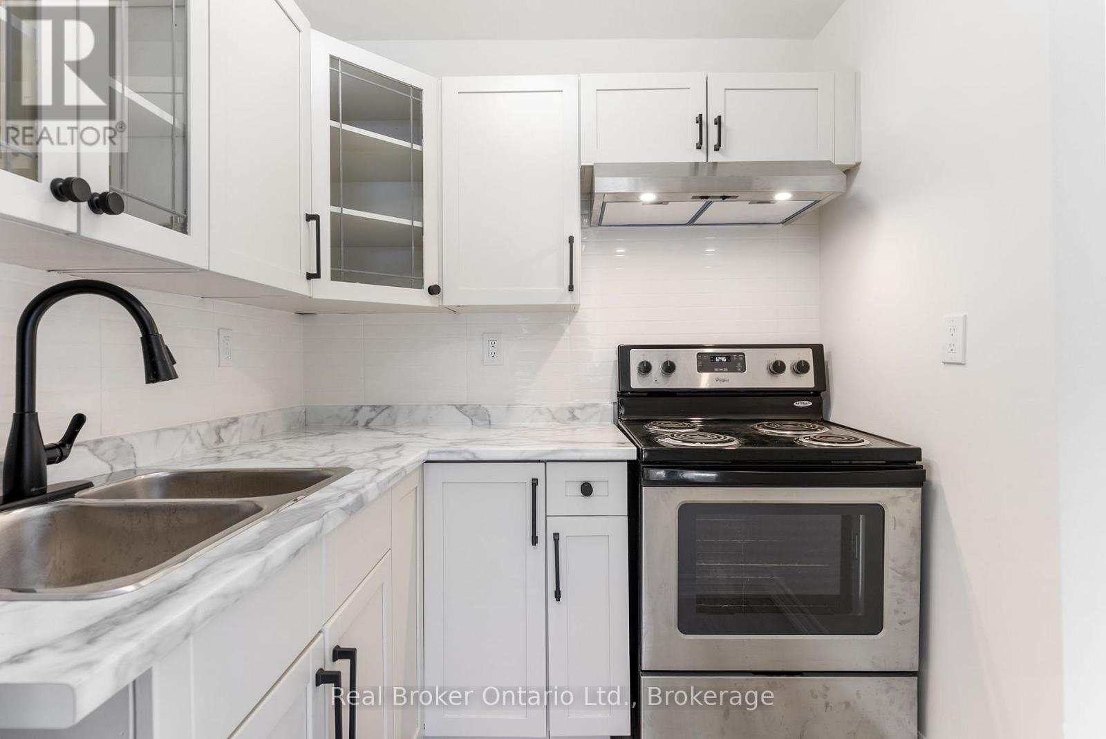 7 - 985 Kingsway Drive, Burlington, Ontario  L7T 3J1 - Photo 11 - W12767936