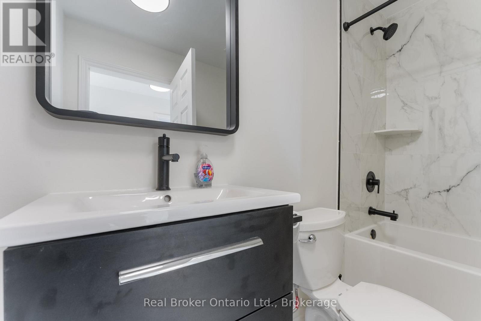 7 - 985 Kingsway Drive, Burlington, Ontario  L7T 3J1 - Photo 17 - W12767936