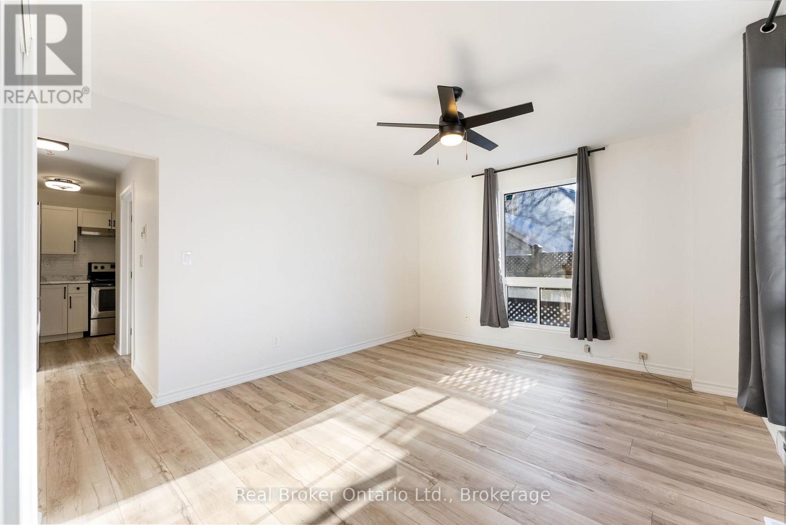 7 - 985 Kingsway Drive, Burlington, Ontario  L7T 3J1 - Photo 7 - W12767936