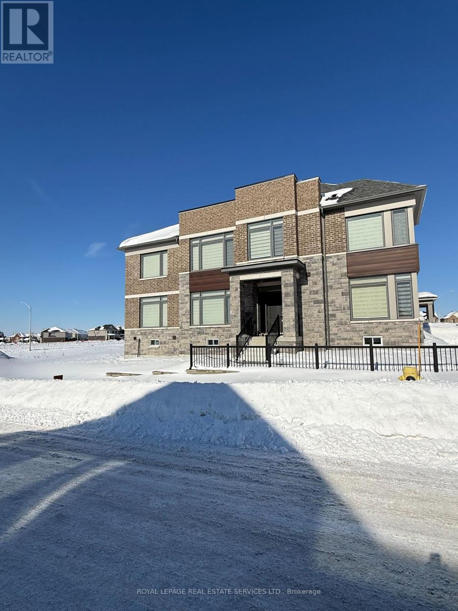 27 Rochester Drive, Barrie, Ontario  L9J 0V9 - Photo 3 - S12765516