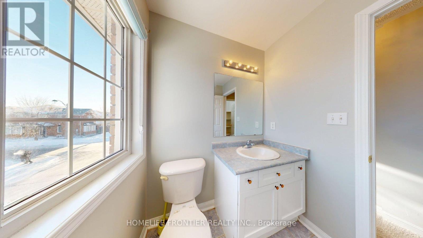 53 Frontenac Crescent, Brampton, Ontario  L7A 3M8 - Photo 25 - W12766544