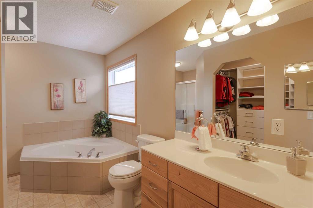 20 Tuscany Ridge Crescent Nw, Calgary, Alberta  T3L 3C8 - Photo 22 - A2282664