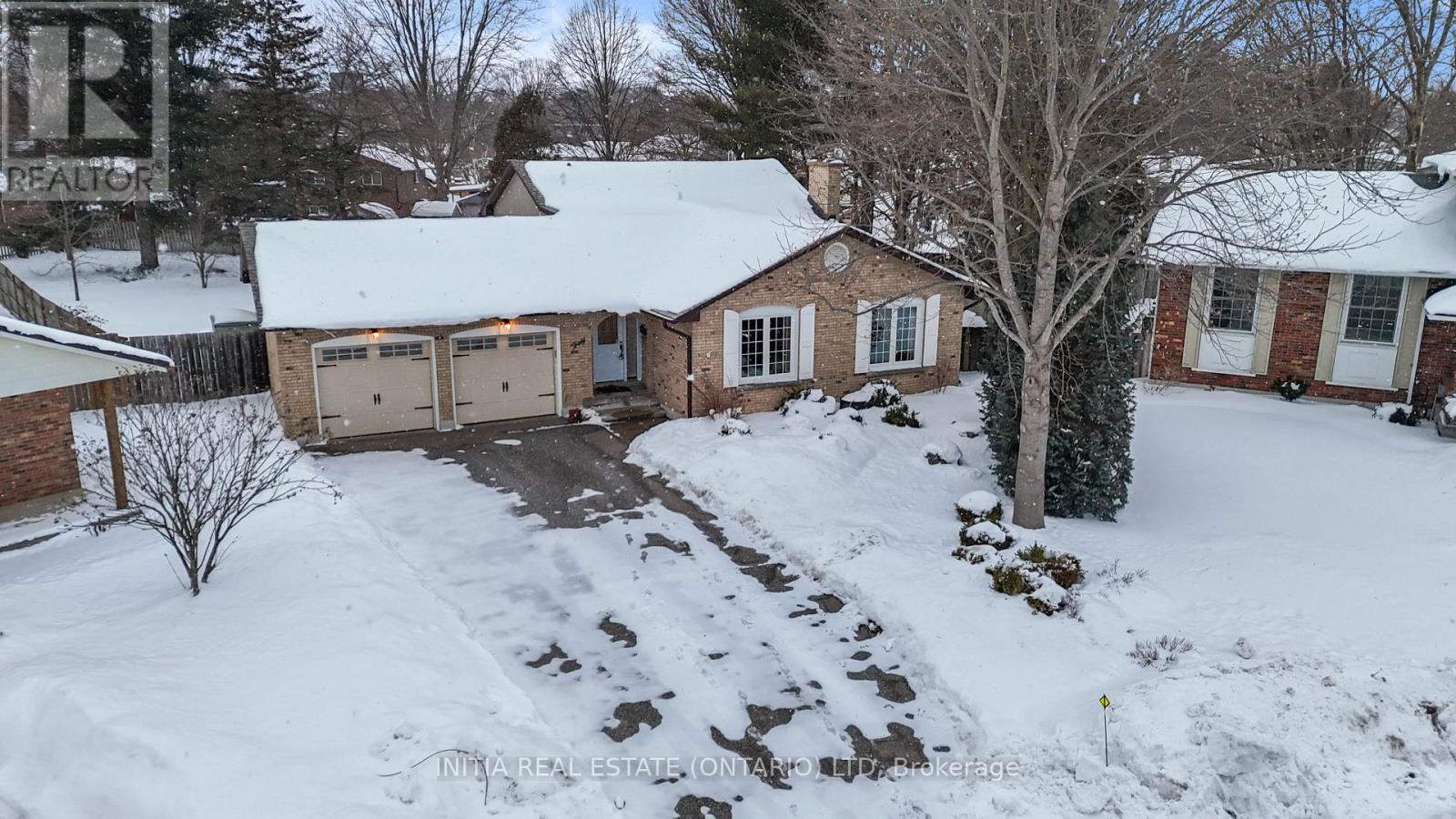 30 Stoney Court, Tillsonburg, Ontario  N4G 4R7 - Photo 2 - X12767874