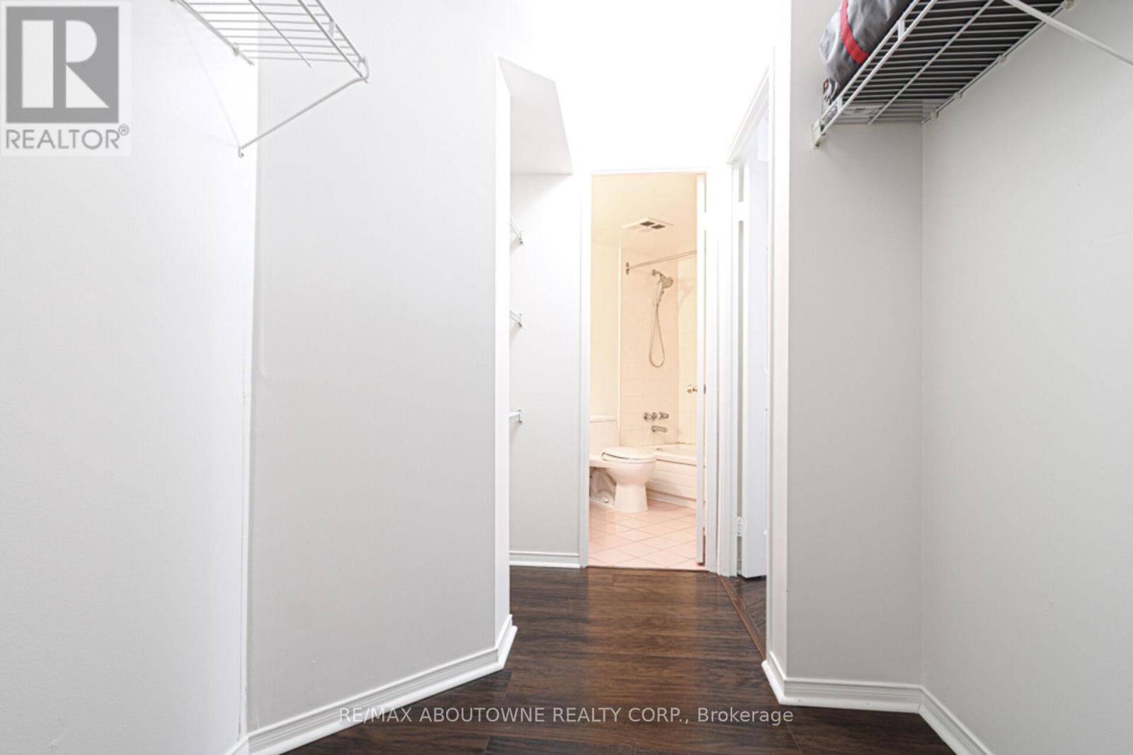 216 - 1485 Lakeshore Road E, Mississauga, Ontario  L5E 3G2 - Photo 26 - W12766058