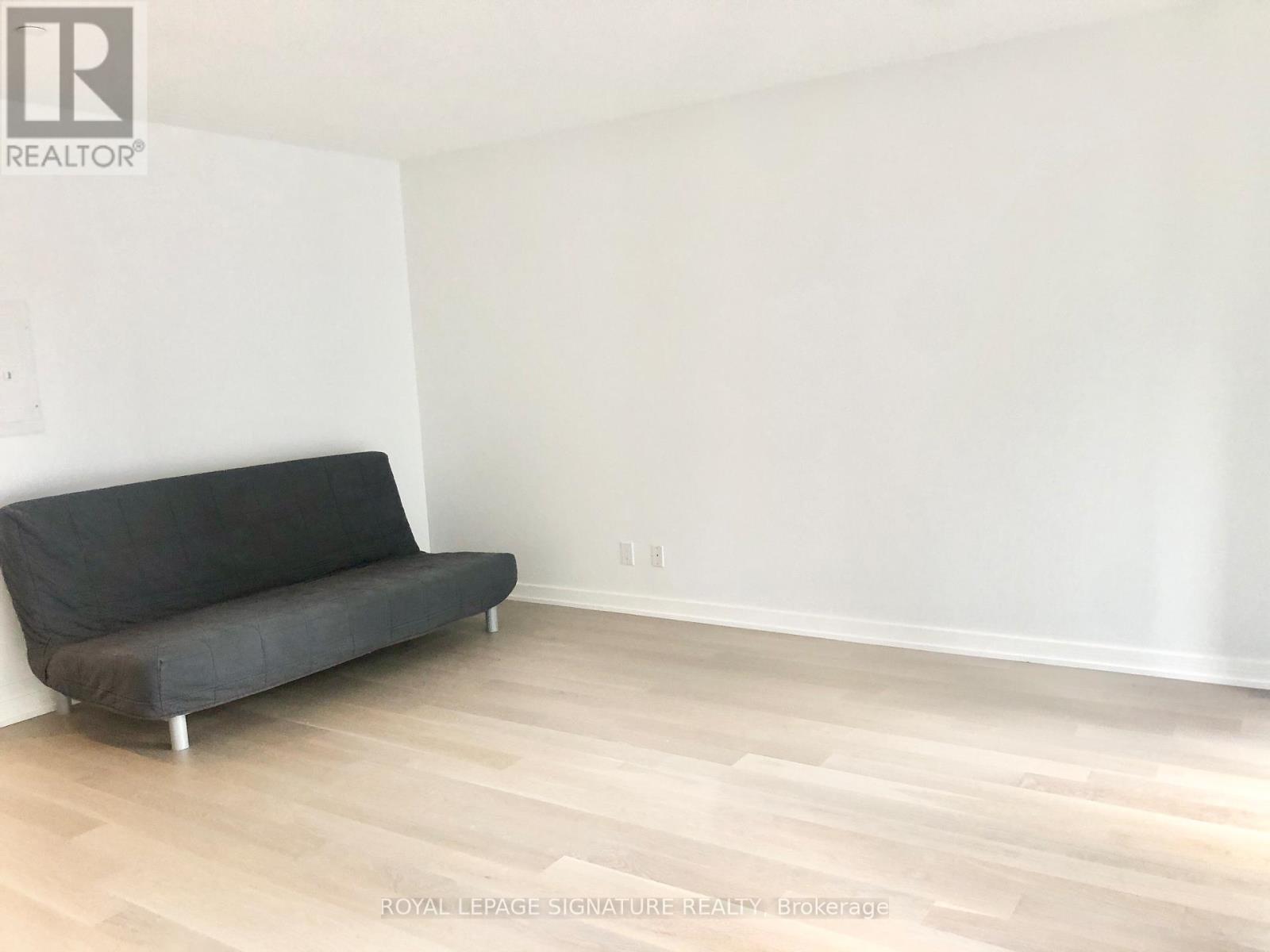 202 - 25 Richmond Street E, Toronto, Ontario  M5C 0A6 - Photo 6 - C12764120