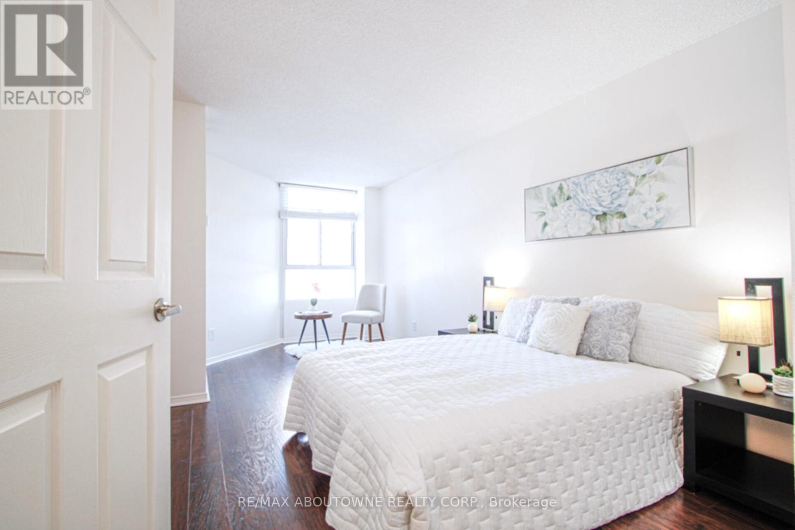 216 - 1485 Lakeshore Road E, Mississauga, Ontario  L5E 3G2 - Photo 21 - W12766058