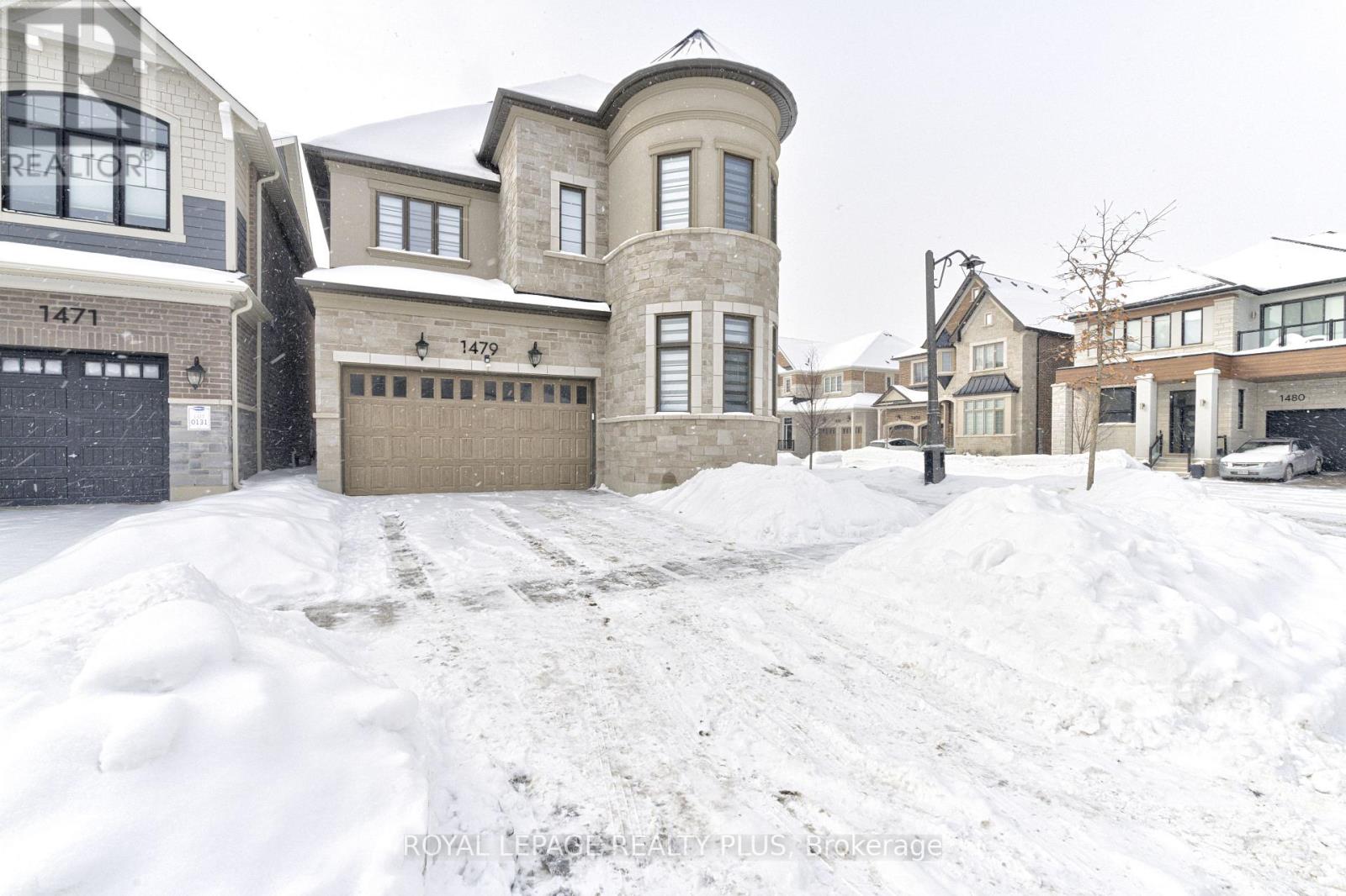 1479 Lakeport Crescent, Oakville, Ontario  L6H 7G1 - Photo 1 - W12767088