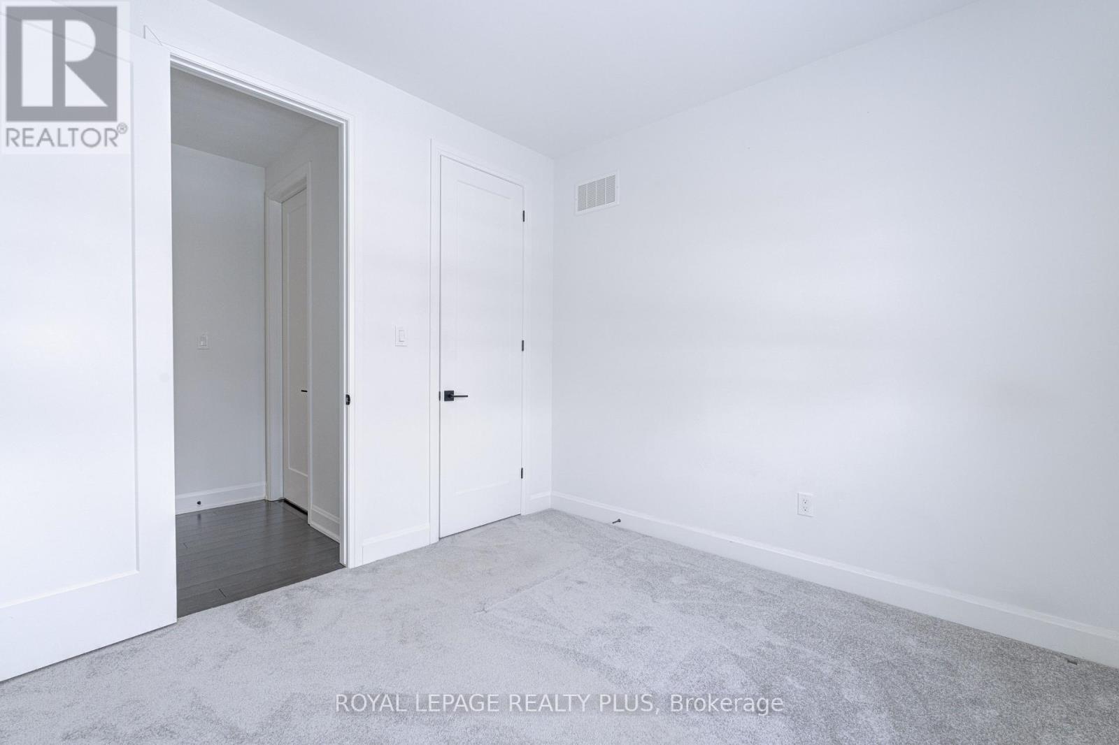 1479 Lakeport Crescent, Oakville, Ontario  L6H 7G1 - Photo 35 - W12767088