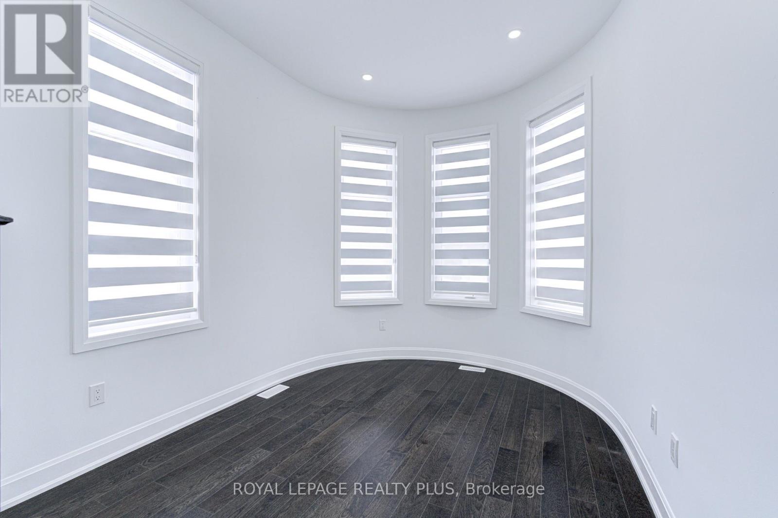 1479 Lakeport Crescent, Oakville, Ontario  L6H 7G1 - Photo 8 - W12767088