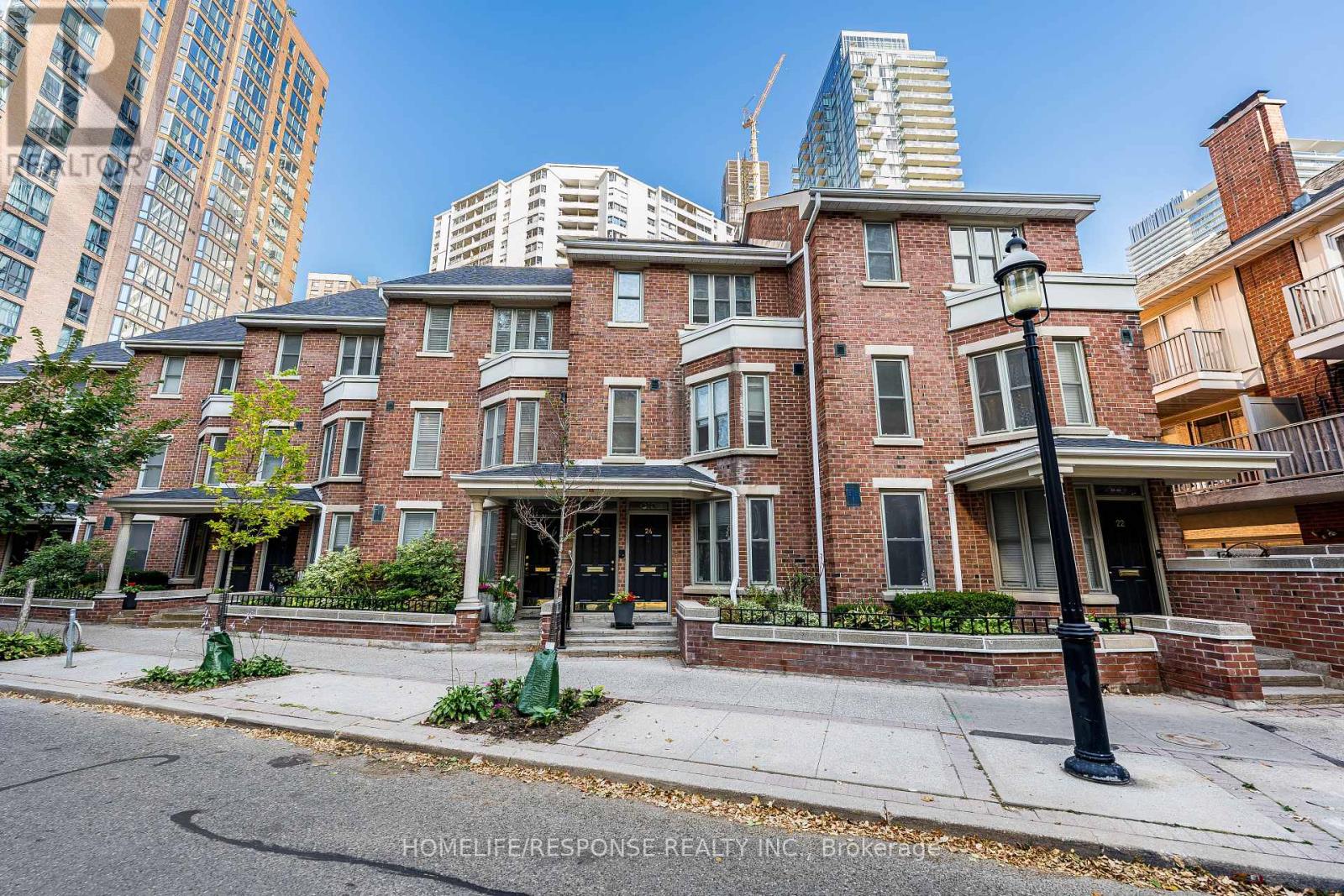 24 IRWIN AVENUE, Toronto, Ontario