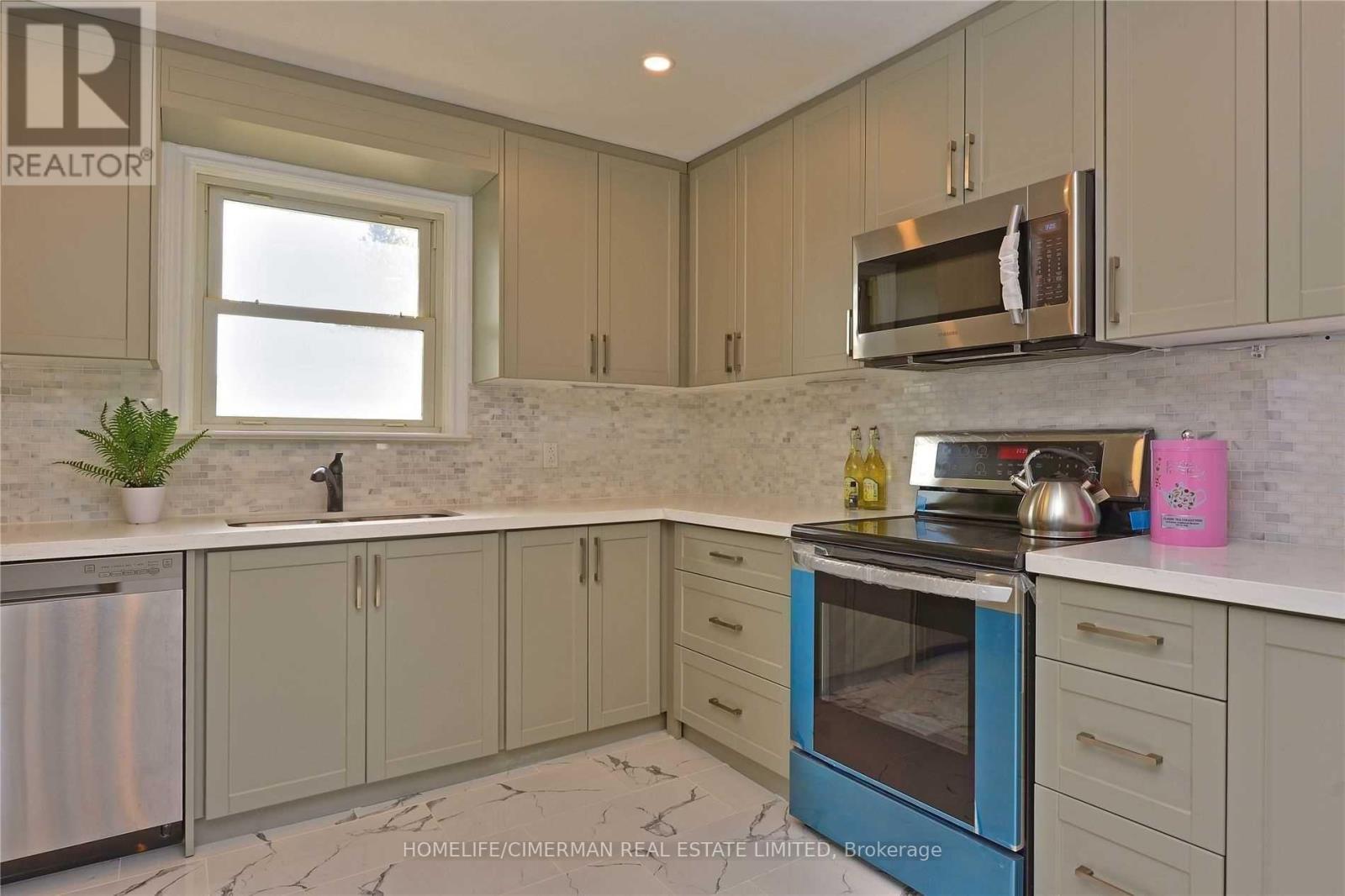 Main Floor - 315 Muriel Avenue, Oshawa, Ontario  L1J 2W8 - Photo 4 - E12767884