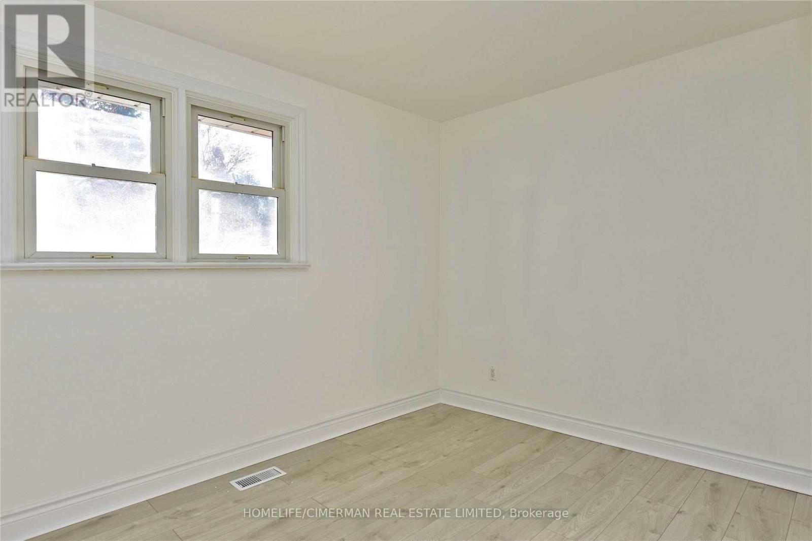 Main Floor - 315 Muriel Avenue, Oshawa, Ontario  L1J 2W8 - Photo 7 - E12767884