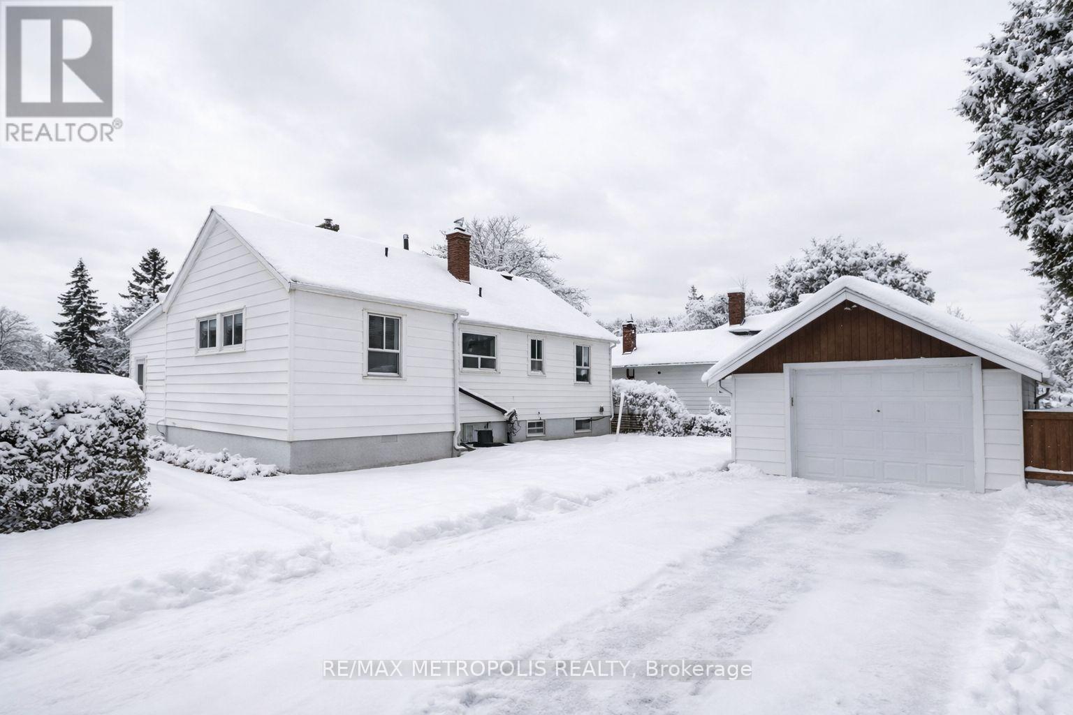 MAIN - 61 HART AVENUE, Toronto, Ontario