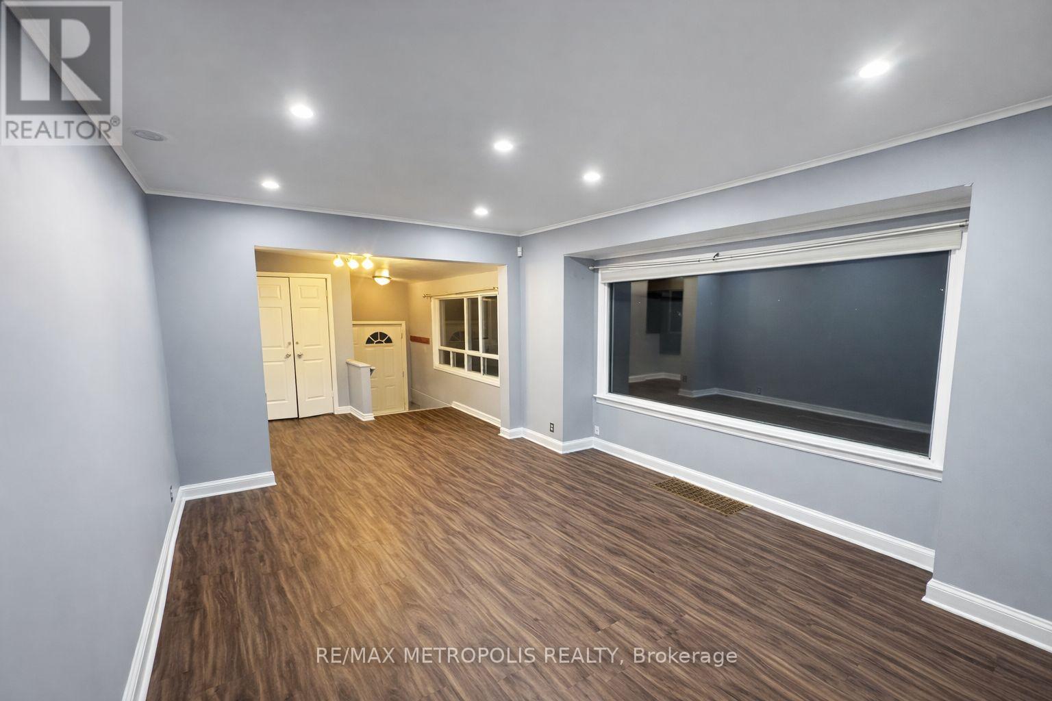 Main - 61 Hart Avenue, Toronto, Ontario  M1K 3H3 - Photo 2 - E12767940