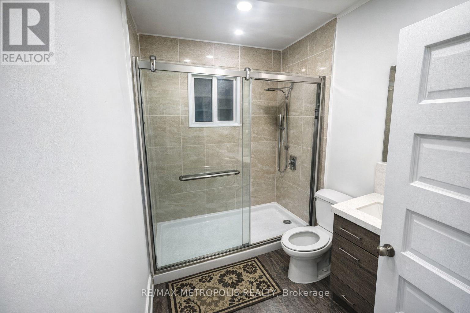 Main - 61 Hart Avenue, Toronto, Ontario  M1K 3H3 - Photo 7 - E12767940