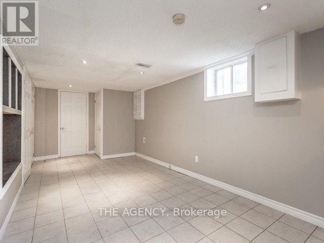 Basement - 236 Demaine Crescent, Richmond Hill, Ontario  L4C 2W5 - Photo 5 - N12767882
