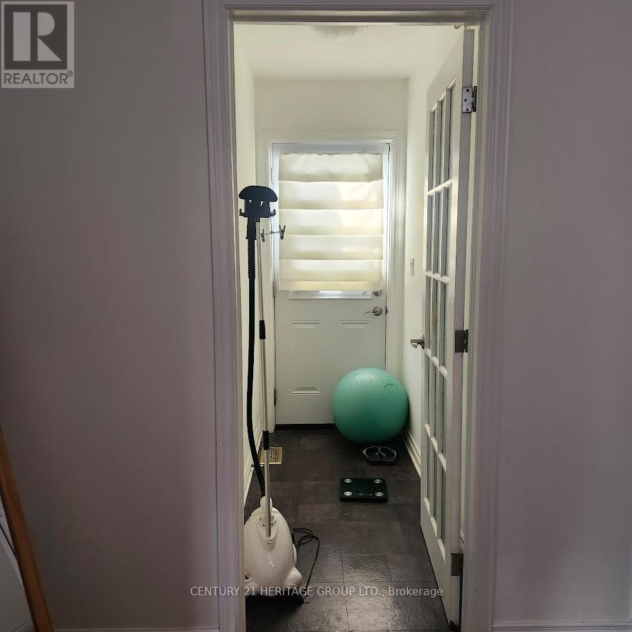 1 - 80 Rockport Crescent, Richmond Hill, Ontario  L4C 2L8 - Photo 8 - N12767922