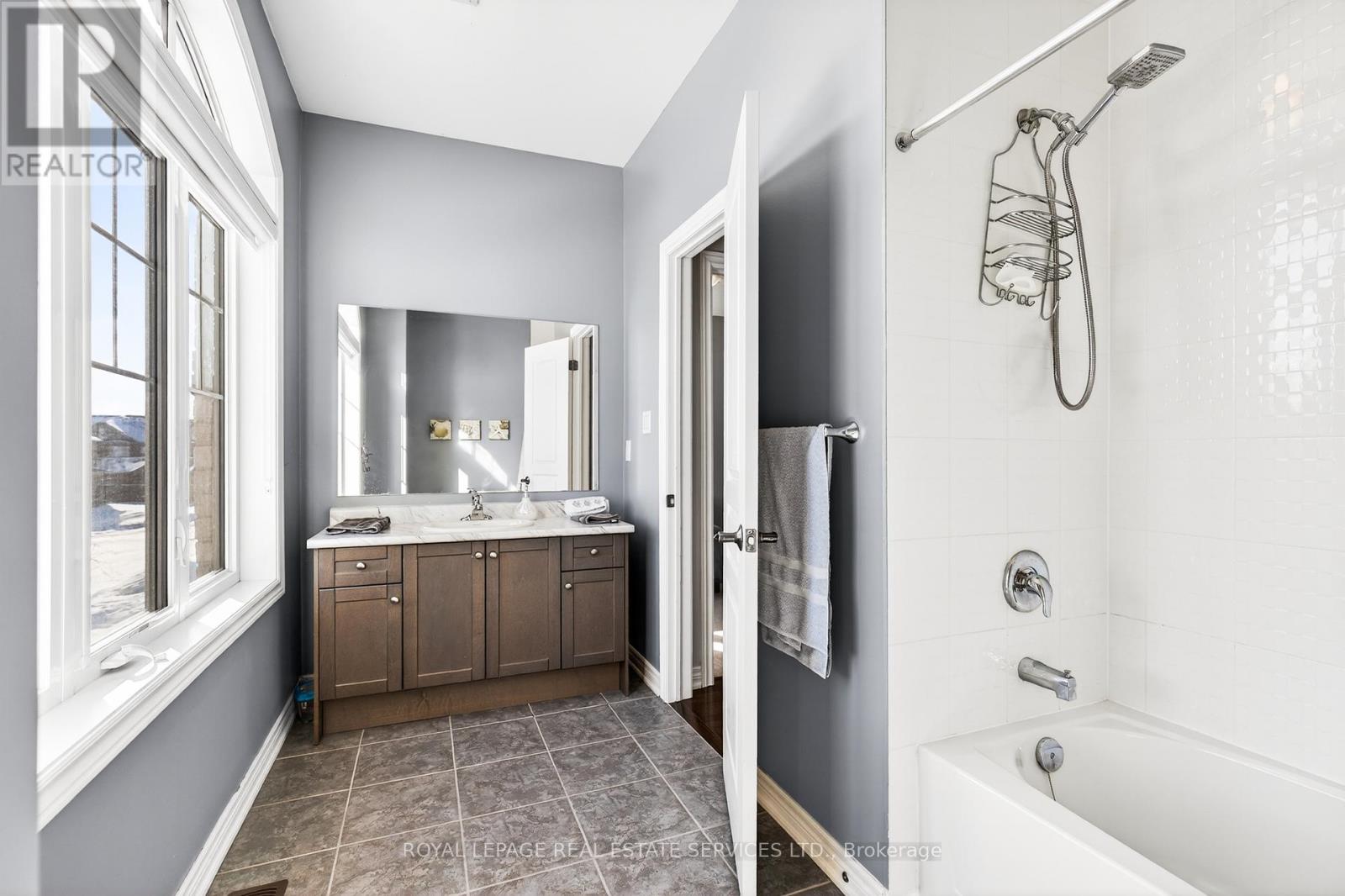 305 Moody Drive, Vaughan, Ontario  L4H 3Z6 - Photo 30 - N12767938