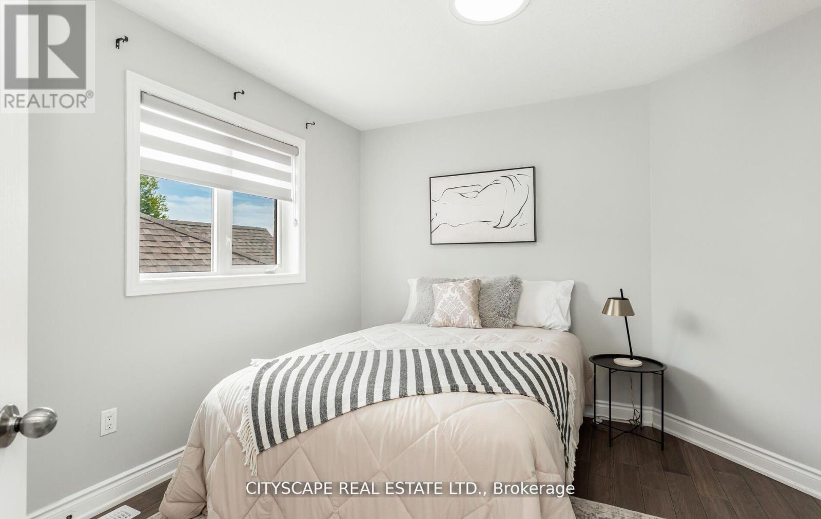 194 Tawny Crescent, Oakville (Br Bronte), Ontario  L6L 6T4 - Photo 14 - W12767866