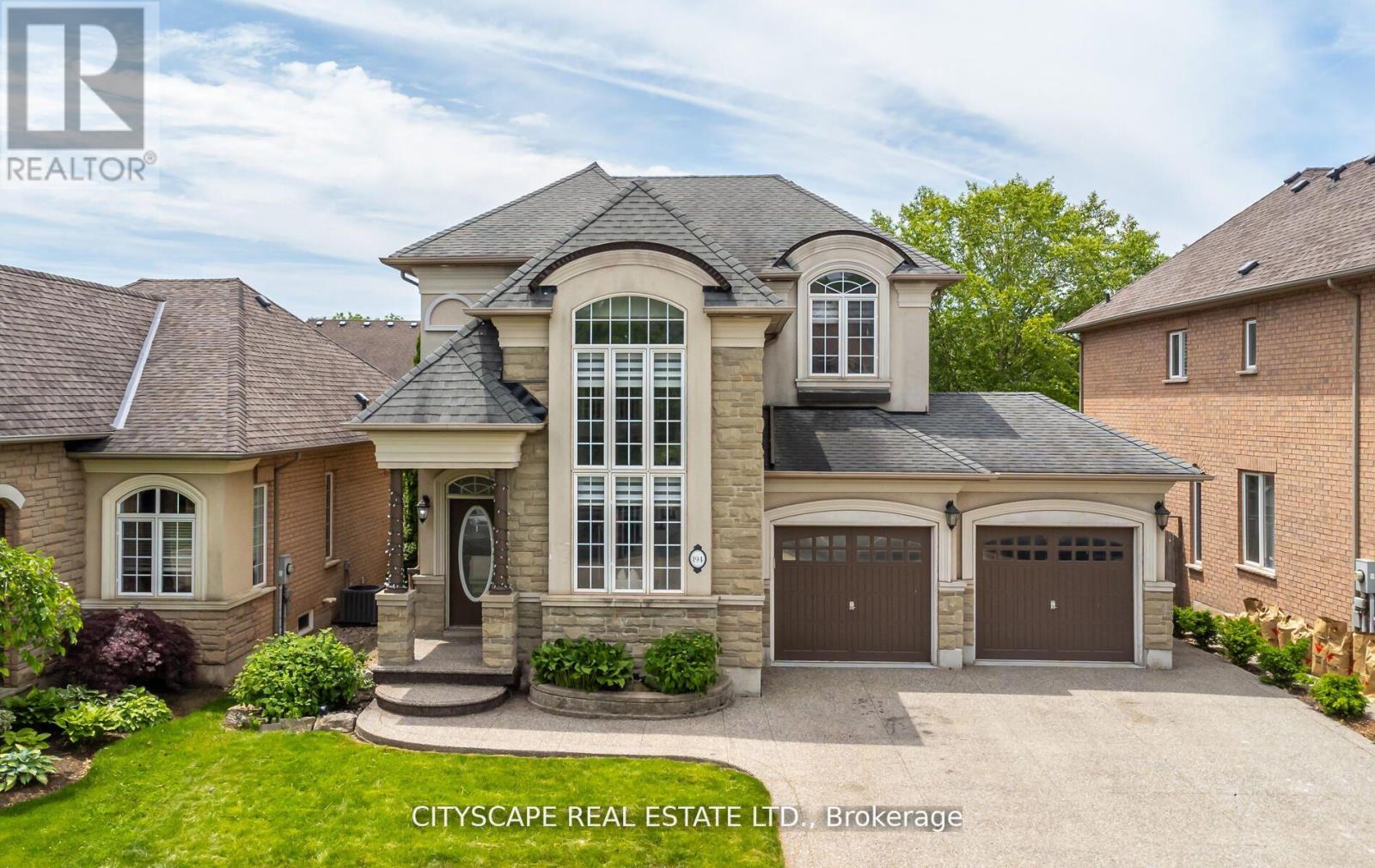 194 Tawny Crescent, Oakville (Br Bronte), Ontario  L6L 6T4 - Photo 2 - W12767866