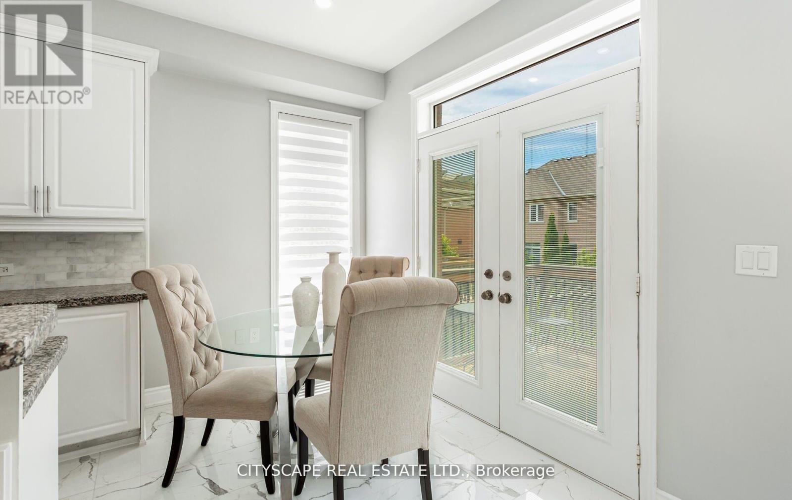 194 Tawny Crescent, Oakville (Br Bronte), Ontario  L6L 6T4 - Photo 31 - W12767866