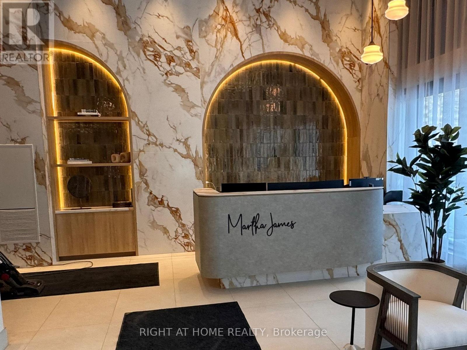 510 - 2088 James Street, Burlington (Brant), Ontario  L7R 0H2 - Photo 2 - W12767872