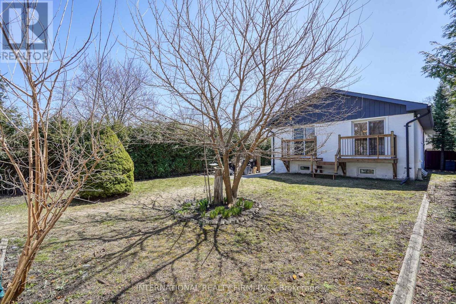 16 Paragon Road, Toronto (Kingsview Village-The Westway), Ontario  M9R 1J5 - Photo 28 - W12767896