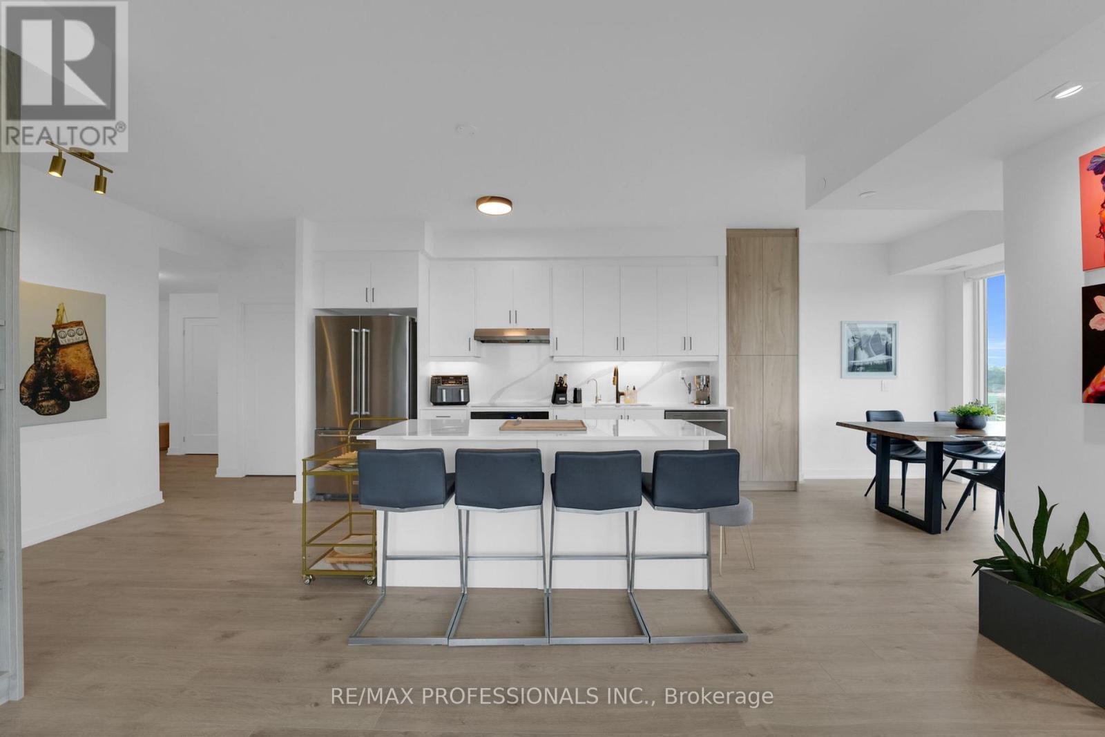 1402 - 1035 Southdown Road, Mississauga, Ontario  L5J 0A2 - Photo 8 - W12767944