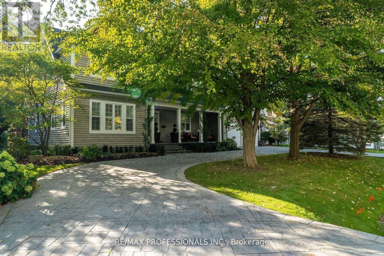 354 Country Club Crescent, Mississauga (Clarkson), Ontario  L5J 2P8 - Photo 3 - W12767950