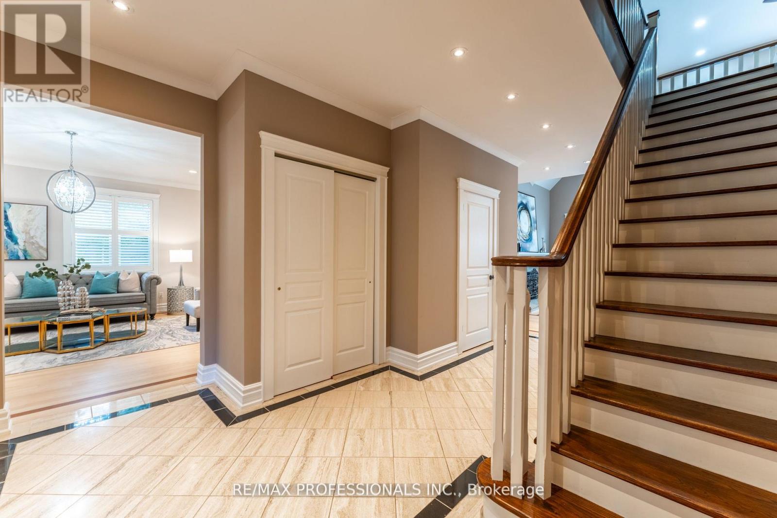 354 Country Club Crescent, Mississauga (Clarkson), Ontario  L5J 2P8 - Photo 32 - W12767950