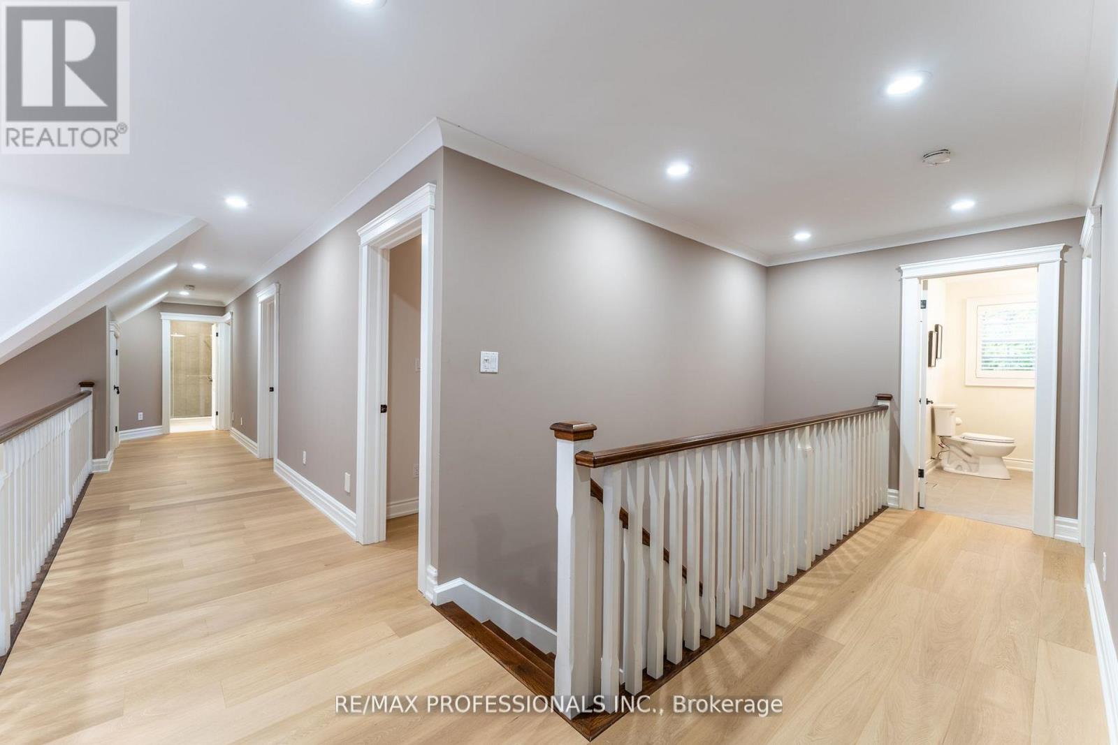 354 Country Club Crescent, Mississauga (Clarkson), Ontario  L5J 2P8 - Photo 33 - W12767950