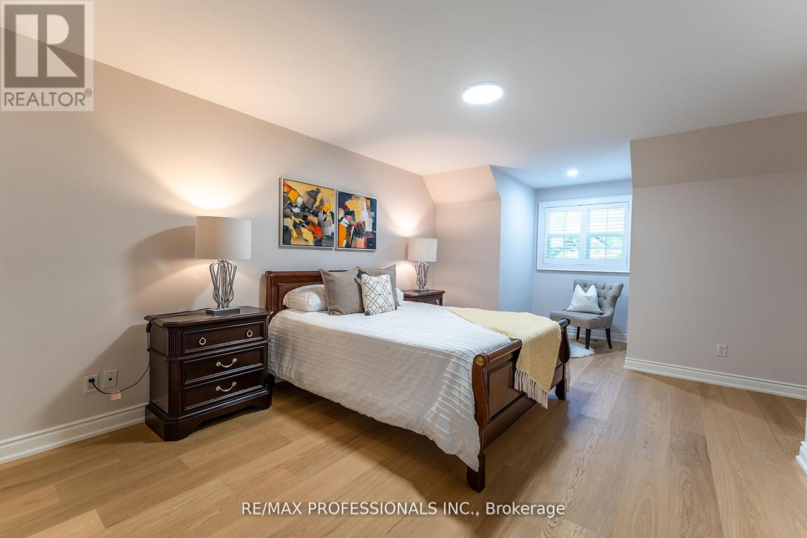 354 Country Club Crescent, Mississauga (Clarkson), Ontario  L5J 2P8 - Photo 34 - W12767950