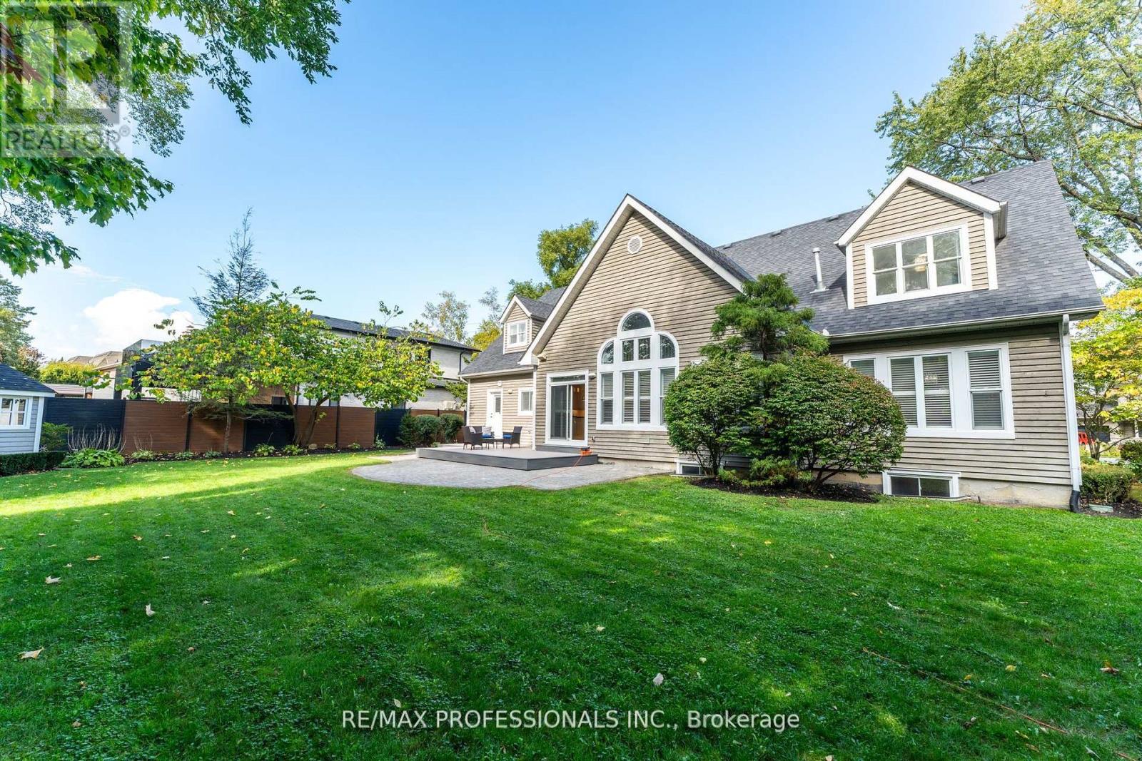 354 Country Club Crescent, Mississauga (Clarkson), Ontario  L5J 2P8 - Photo 48 - W12767950