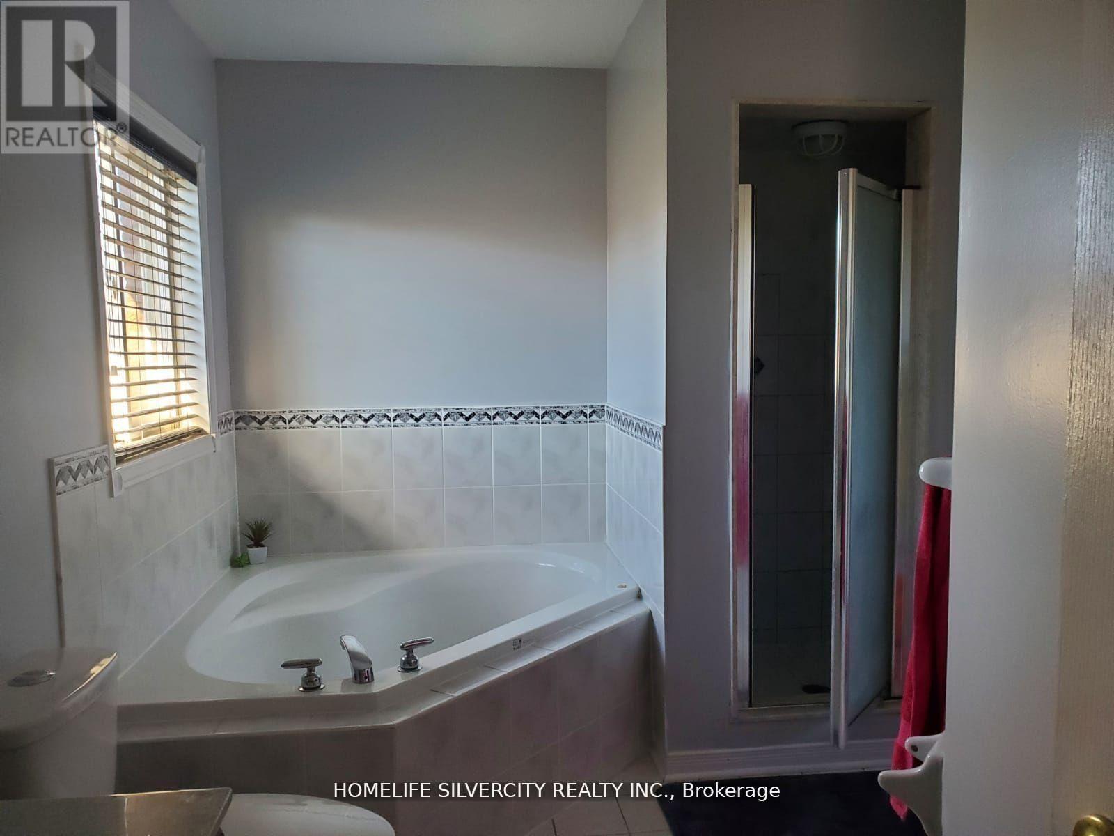 30 Sheepberry Terrace, Brampton (Fletcher's Meadow), Ontario  L7A 2B6 - Photo 11 - W12767972