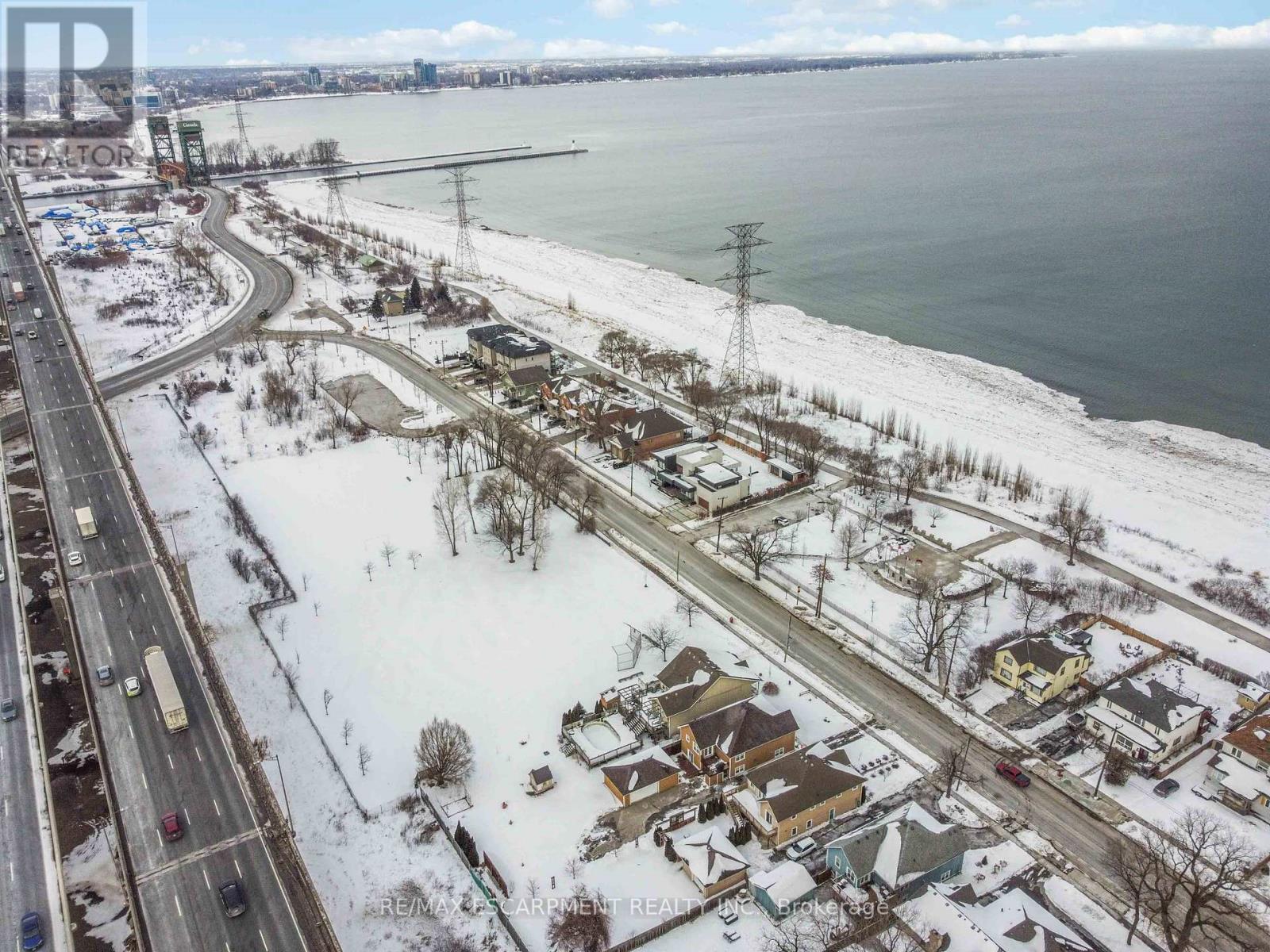 1056 Beach Boulevard, Hamilton (Hamilton Beach), Ontario  L8H 6Z4 - Photo 43 - X12767876