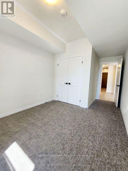 C33 - 142 Foamflower Place, Waterloo, Ontario  N2C 0G9 - Photo 4 - X12767914