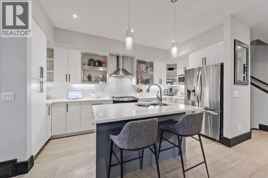 2110 27 Avenue Sw, Calgary, Alberta  T2T 1H7 - Photo 6 - A2284337