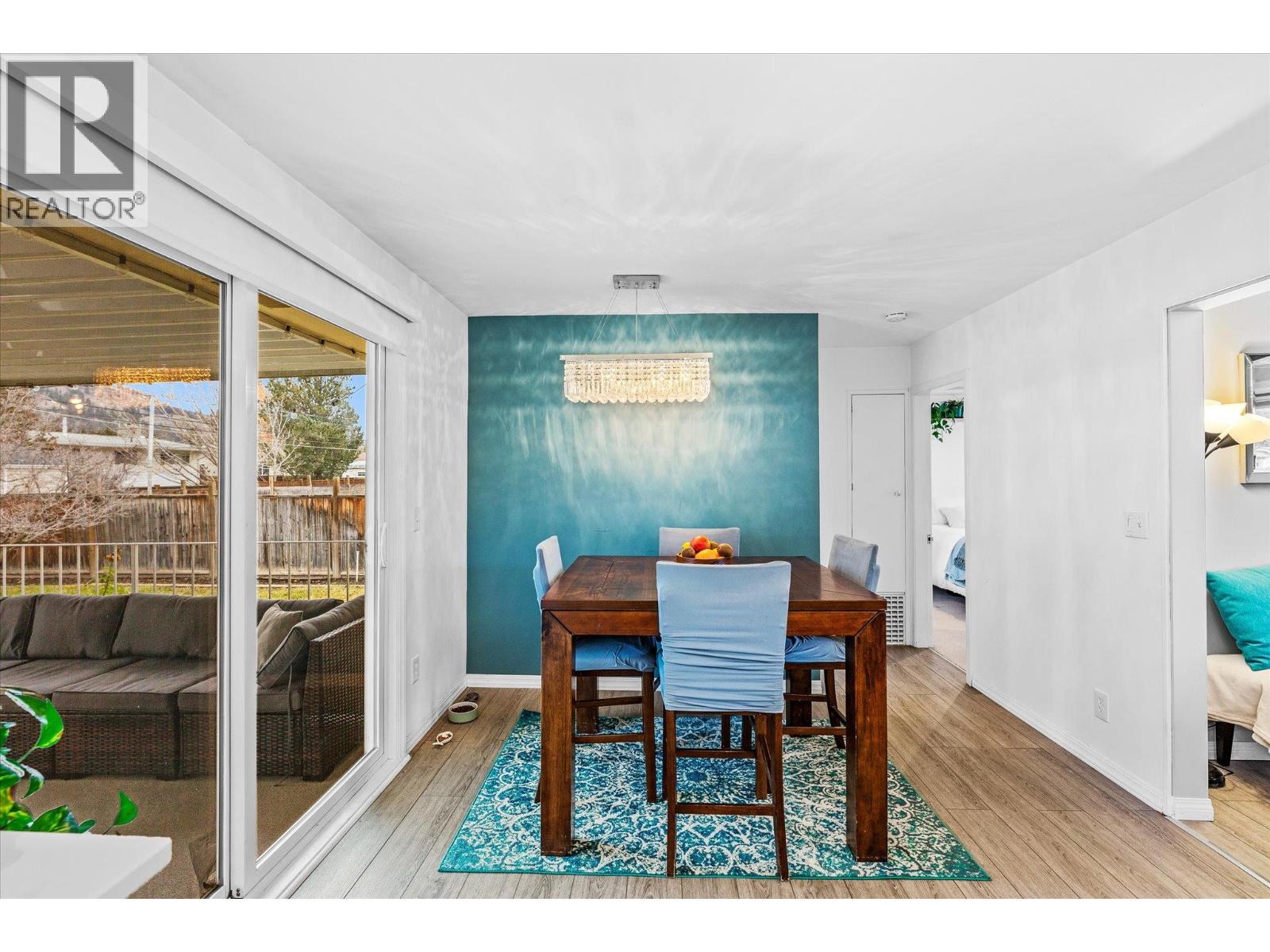 13614 SPENCER Avenue Summerland Photo 11