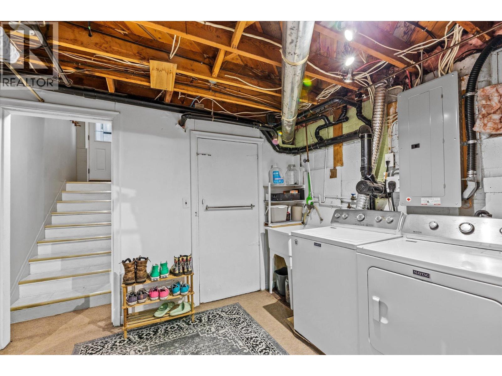 13614 SPENCER Avenue Summerland Photo 22