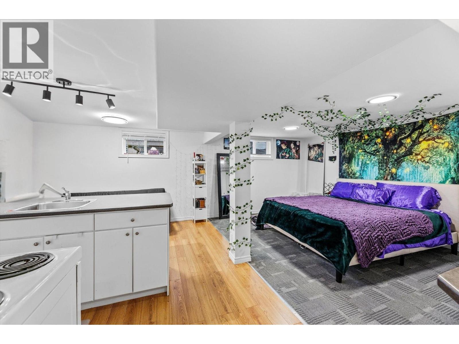 13614 SPENCER Avenue Summerland Photo 27